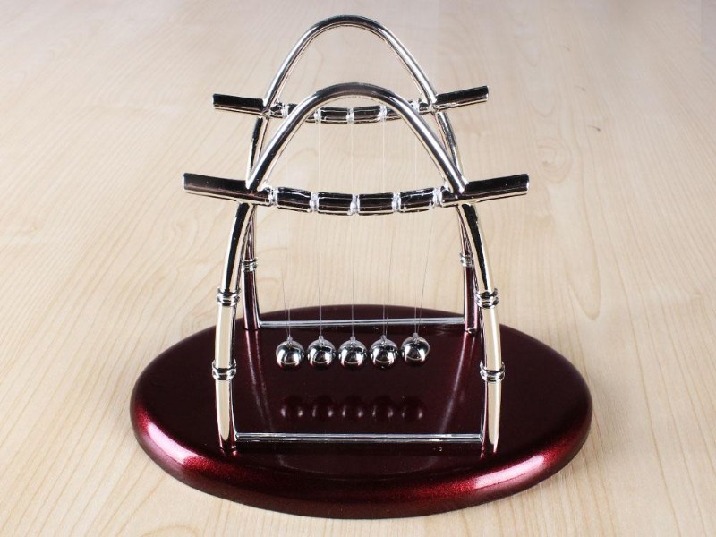 NEWTON'S Cradle Balance Balls Desktop Toy