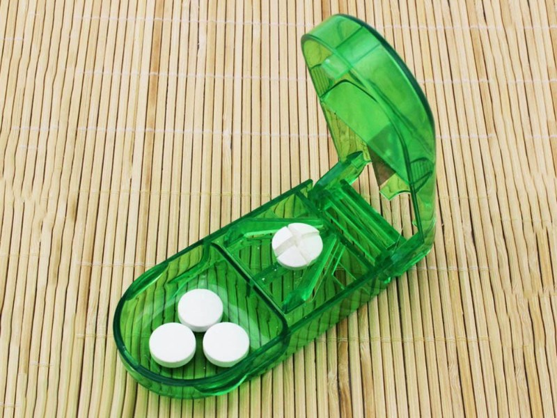 Pill Storage Box with Cutter