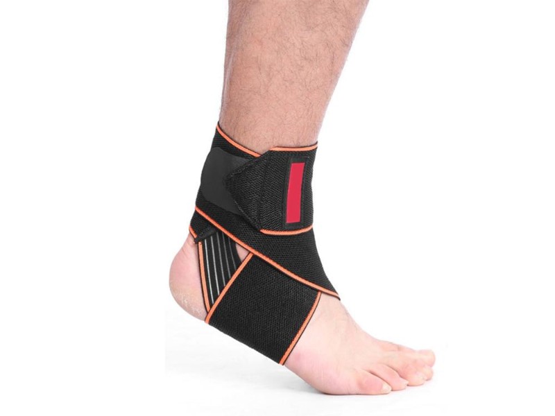 Universal Elastic Ankle Brace with Crisscross Straps