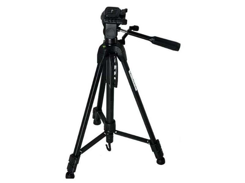 Pro Camera Tripod Geared for Digital Cameras