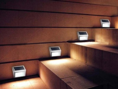 LED Solar Stair/Deck Lights (2-Pack)