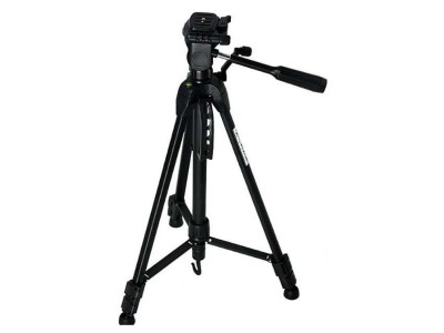 Pro Camera Tripod Geared for Digital Cameras